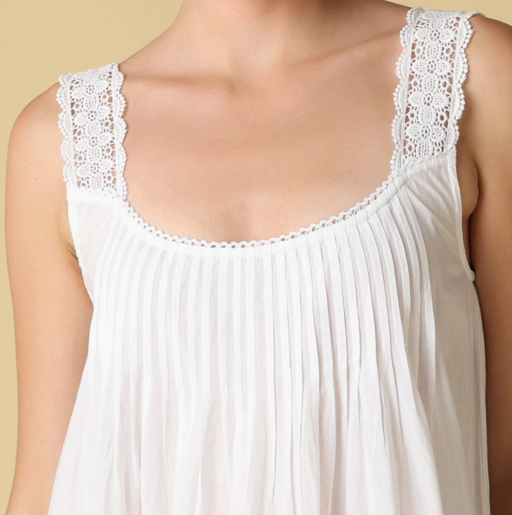 Mahogany Womens Mabel Gown