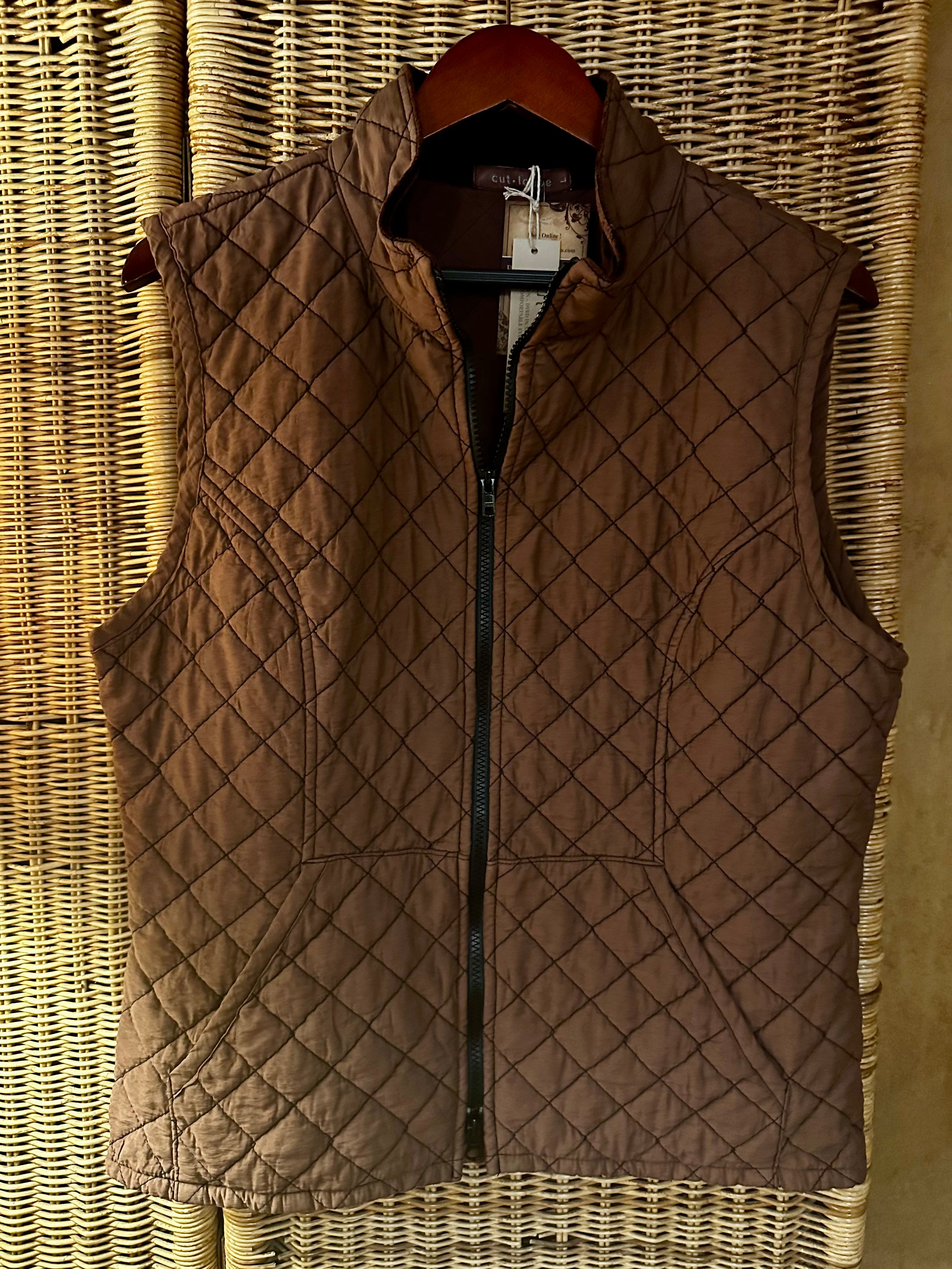 Cut Loose Womens Quilted Vest - Cola
