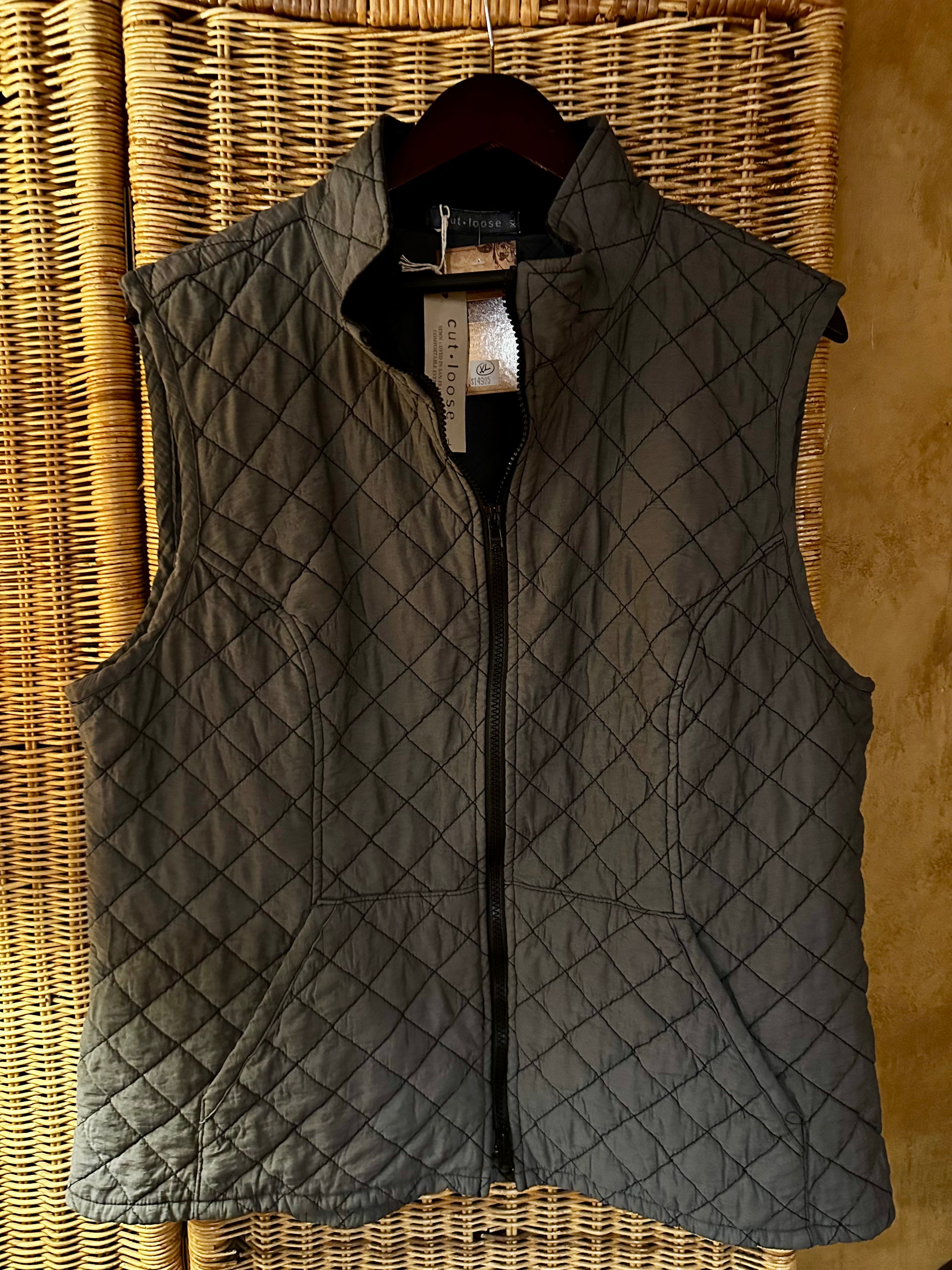 Cut Loose Womens Quilted Vest - Gull