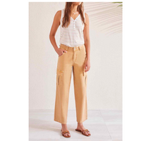 Tribal Womens Brooke Hugging Wide Cargo Pocket Jean