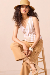 Tribal Womens Brooke Hugging Wide Cargo Pocket Jean