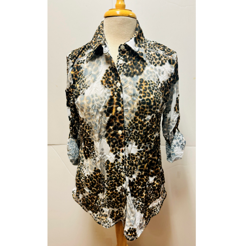 SnoSkins Printed Crinkle Mesh Sweetheart Button Blouse