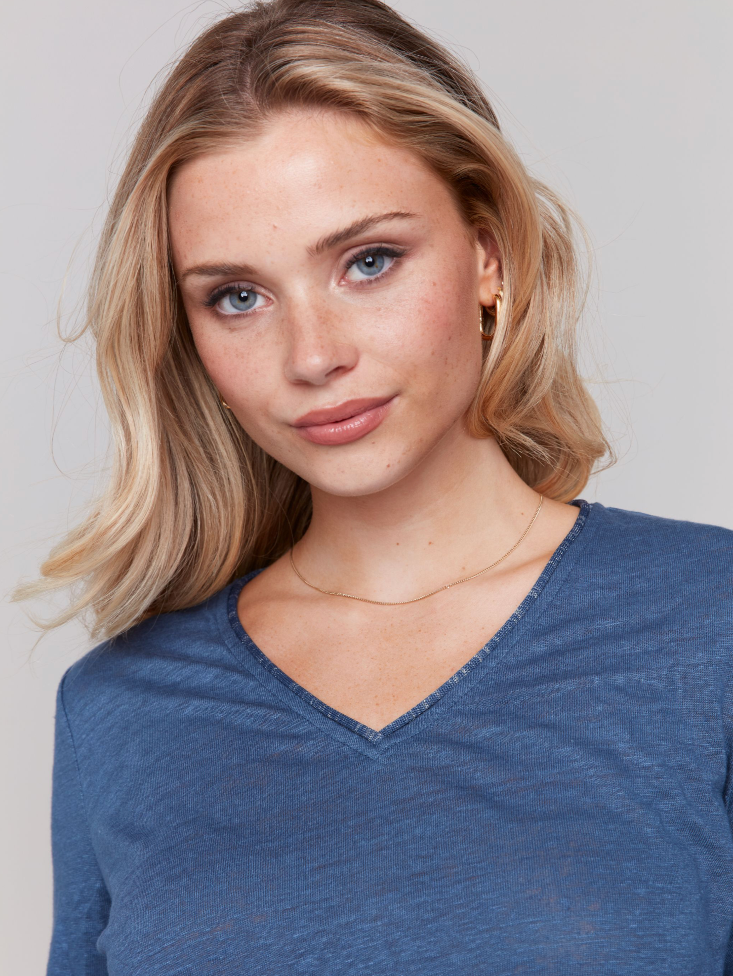 Charlie B Womens 3/4 Sleeve V-Neck Top