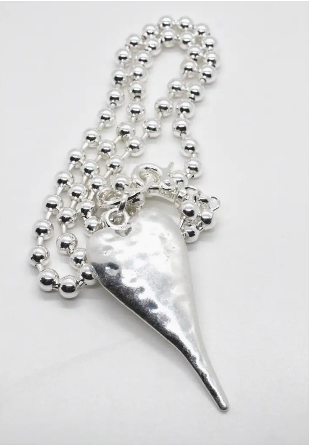 Lizou Single Silver Strand Necklace - Extra Large Heart
