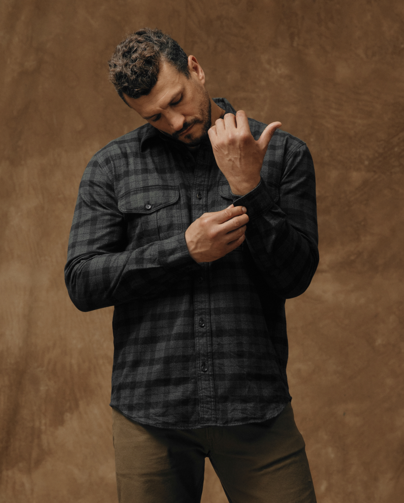 Filson Mens Alaskan Guide Shirt - Heather Gray/Black Plaid