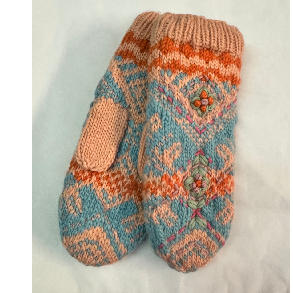 French Knot Womens Ingrid Mittens