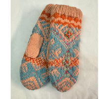 French Knot Womens Ingrid Mittens