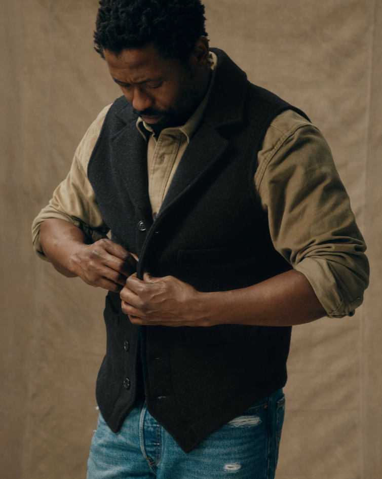 Filson Mens Mackinaw Wool Western Vest - Charcoal