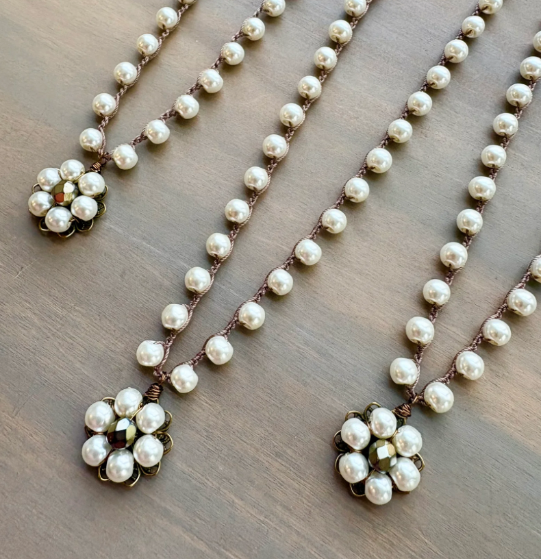 Twist Style Baroque Pendant Necklace