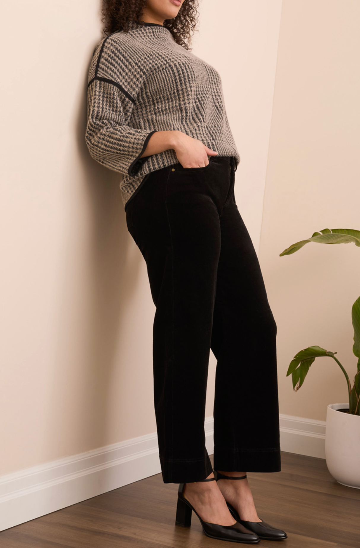 Tribal Womens High Rise Fly Front 5 Pocket Ankle Pant